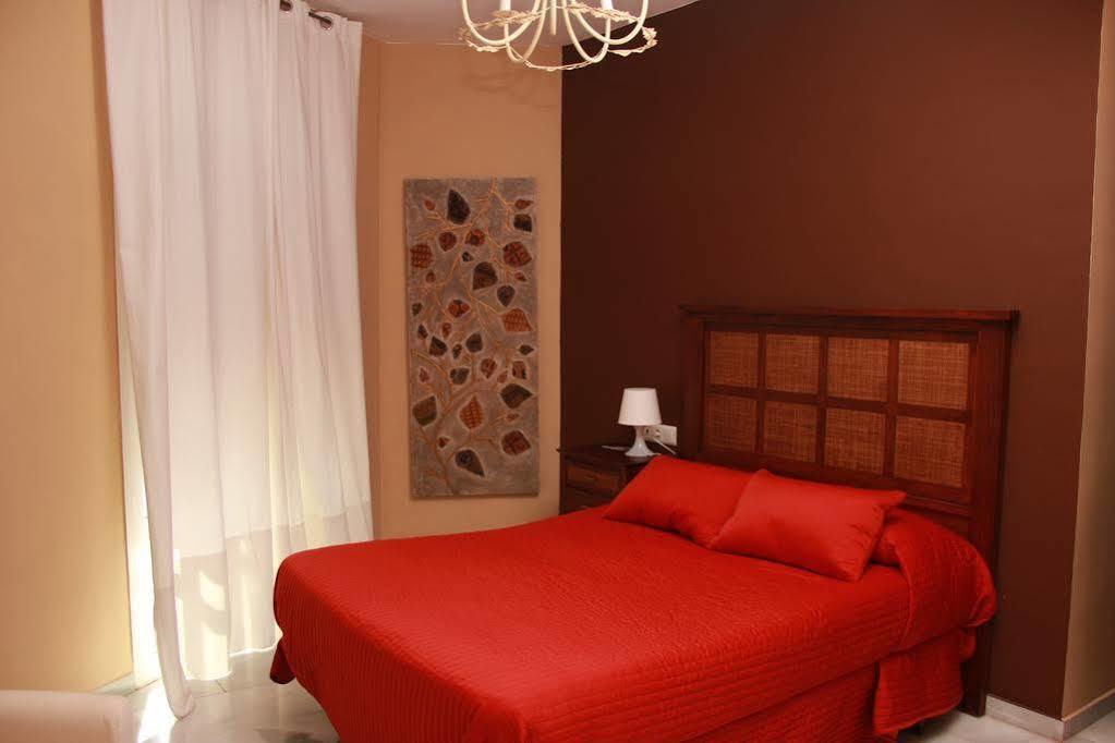 Hostal Tilos Malaga Luaran gambar