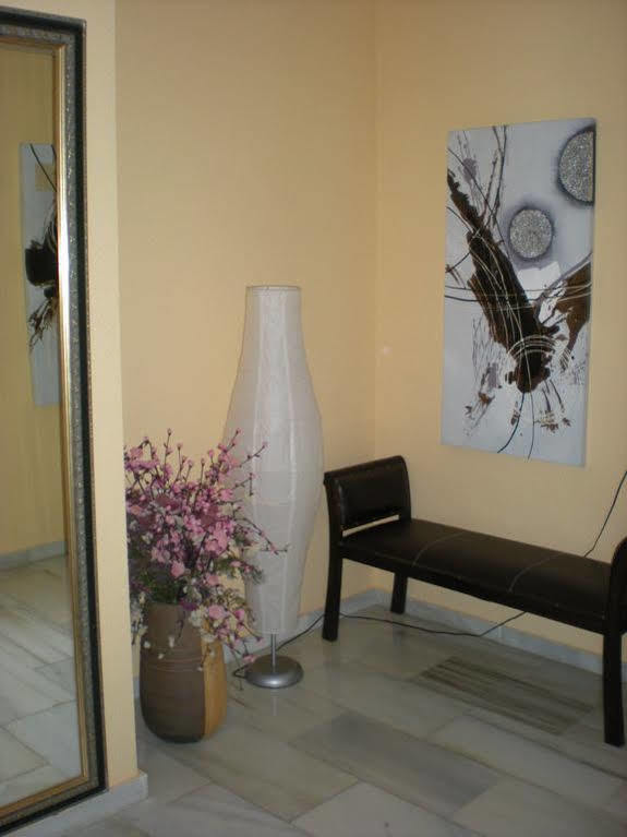 Hostal Tilos Malaga Luaran gambar