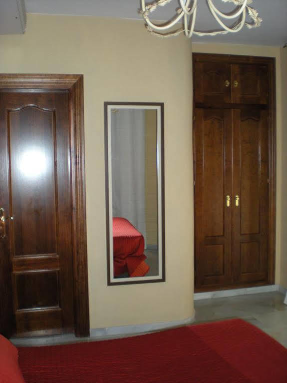 Hostal Tilos Malaga Luaran gambar