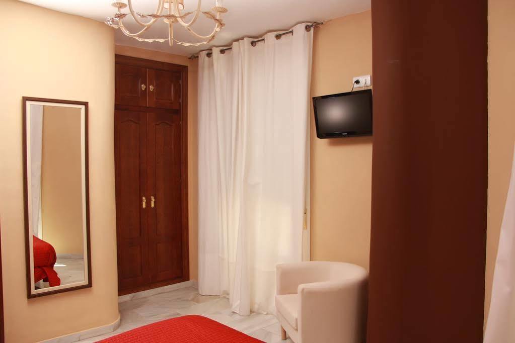 Hostal Tilos Malaga Luaran gambar
